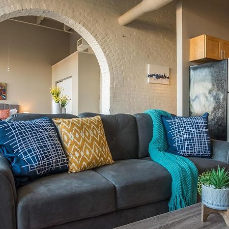 Frontdesk East 8 Loft Apts Downtown Синсинати Екстериор снимка